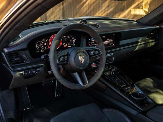 PORSCHE-911-3.6 24V H6 T-HYBRID CARRERA GTS PDK PORSCHE-911-2025
