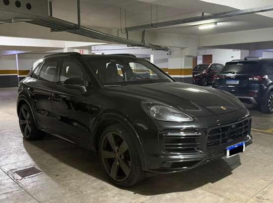 PORSCHE-CAYENNE-2022