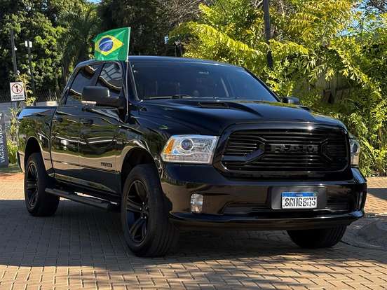 RAM-CLASSIC-5.7 V8 GASOLINA LARAMIE NIGHT EDITION CD 4X4 AUTOMÁTICO RAM-CLASSIC-2022