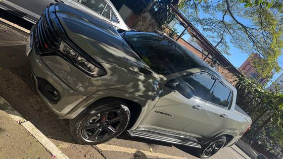RAM RAMPAGE 2.0 HURRICANE 4 TURBO GASOLINA R/T 4X4 AUTOMÁTICO