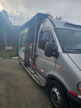 RENAULT-MASTER-2006