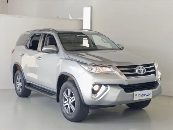 TOYOTA HILUX SW4 2.7 SR 4X2 16V FLEX 4P AUTOMÁTICO TOYOTA HILUX SW4 2.7 SR 4X2 16V FLEX 4P AUTOMÁTICO