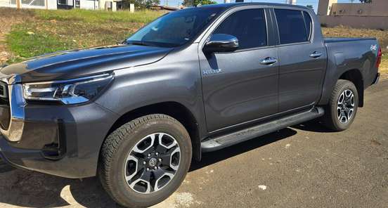 TOYOTA-HILUX-2025