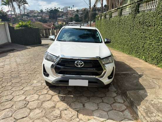 TOYOTA-HILUX-2.8 D-4D TURBO DIESEL CD SRV 4X4 AUTOMÁTICO TOYOTA-HILUX-2021