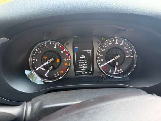 TOYOTA-HILUX-2.8 D-4D TURBO DIESEL CD SRV 4X4 AUTOMÁTICO TOYOTA-HILUX-2021