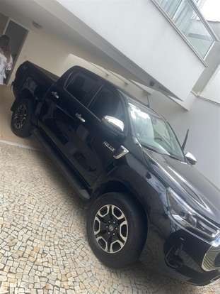 TOYOTA-HILUX-2.8 D-4D TURBO DIESEL CD SRX 4X4 AUTOMÁTICO TOYOTA-HILUX-2022