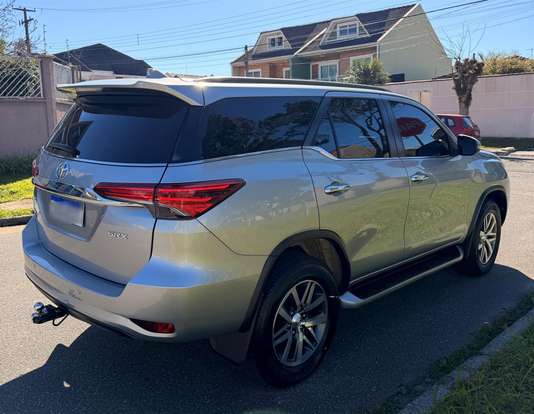 TOYOTA-HILUX SW4-2019