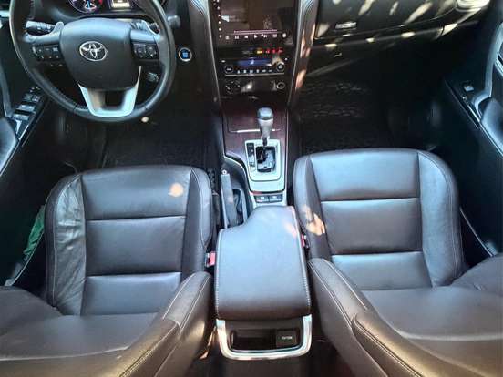 TOYOTA-HILUX SW4-2.8 SRX 4X4 16V TURBO INTERCOOLER DIESEL 4P AUTOMÁTICO TOYOTA-HILUX SW4-2019