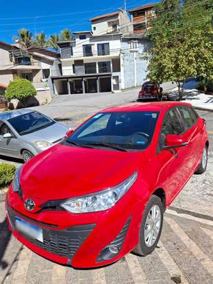 TOYOTA-YARIS-2019