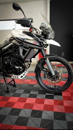 TRIUMPH TIGER 800 XCX 