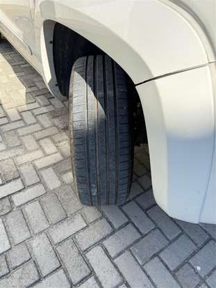 VOLKSWAGEN-AMAROK-2012