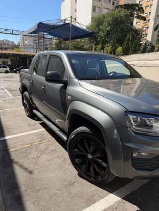 VOLKSWAGEN-AMAROK-2021