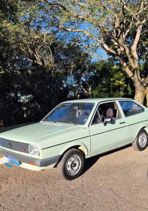 VOLKSWAGEN-GOL-1984