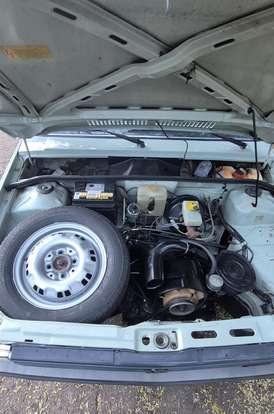 VOLKSWAGEN-GOL-1984