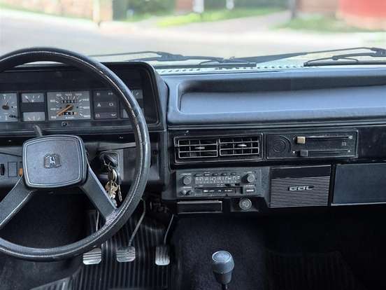 VOLKSWAGEN-GOL-1.6 BX 8V GASOLINA 2P MANUAL VOLKSWAGEN-GOL-1984