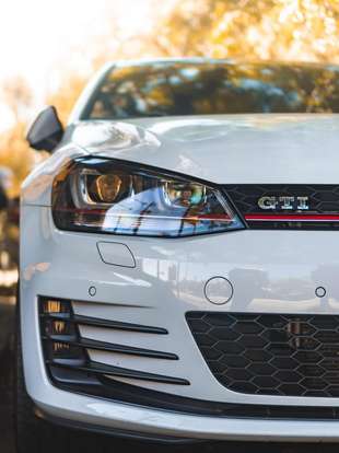 VOLKSWAGEN-GOLF-2014