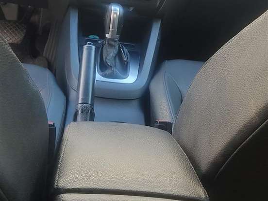 VOLKSWAGEN-JETTA-2.0 COMFORTLINE FLEX 4P TIPTRONIC VOLKSWAGEN-JETTA-2011