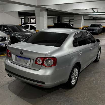 VOLKSWAGEN-JETTA-2.5 I 20V 170CV GASOLINA 4P TIPTRONIC VOLKSWAGEN-JETTA-2007