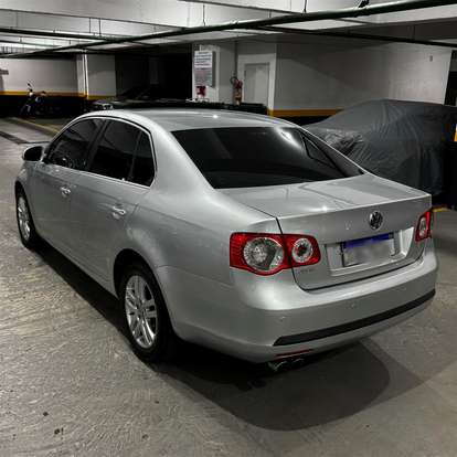 VOLKSWAGEN-JETTA-2.5 I 20V 170CV GASOLINA 4P TIPTRONIC VOLKSWAGEN-JETTA-2007