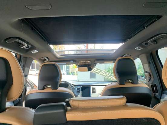 VOLVO-XC90-2018