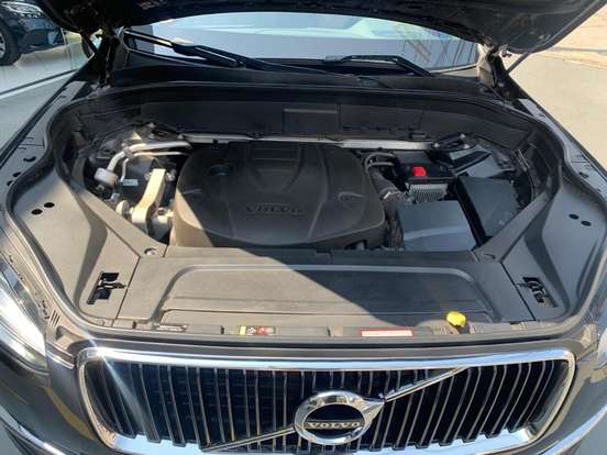 VOLVO-XC90-2.0 D5 DIESEL MOMENTUM AWD GEARTRONIC VOLVO-XC90-2018