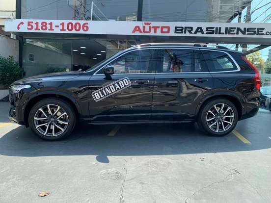VOLVO-XC90-2018