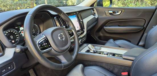VOLVO-XC60-2021