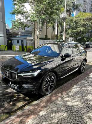 VOLVO-XC60-2020