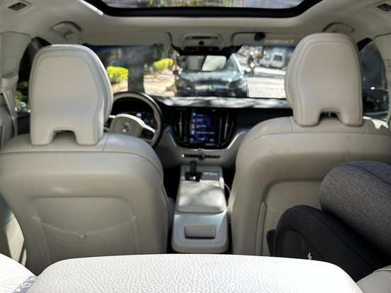 VOLVO-XC60-2.0 T8 HYBRID MOMENTUM AWD GEARTRONIC VOLVO-XC60-2020