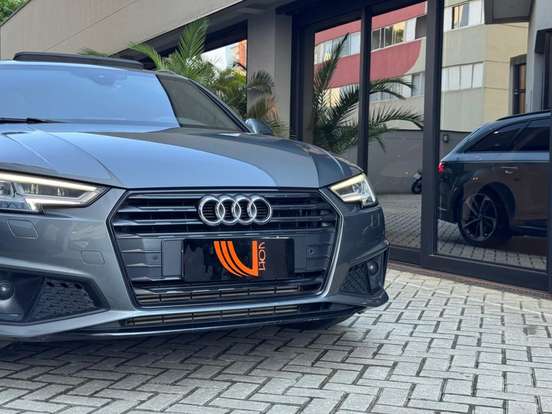AUDI-A4-2019