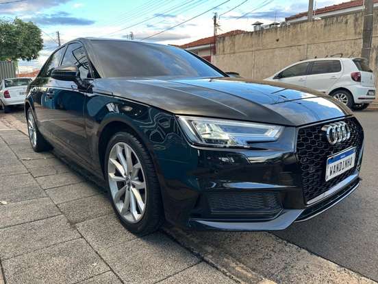 AUDI-A4-2019