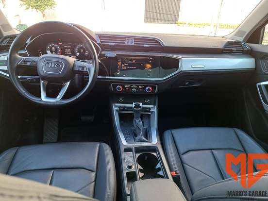 AUDI-Q3-2021