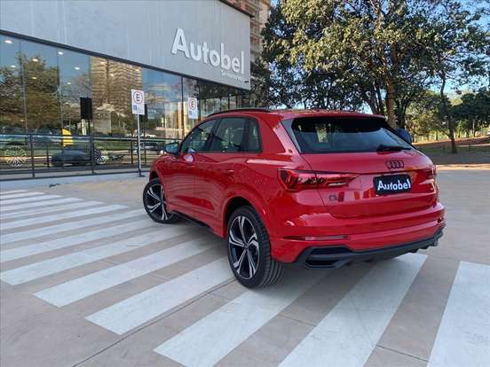 AUDI-Q3-2.0 40 TFSI GASOLINA PERFORMANCE BLACK PLUS QUATTRO TIPTRONIC AUDI-Q3-2024