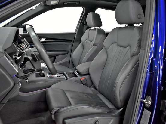 AUDI-Q5-2021
