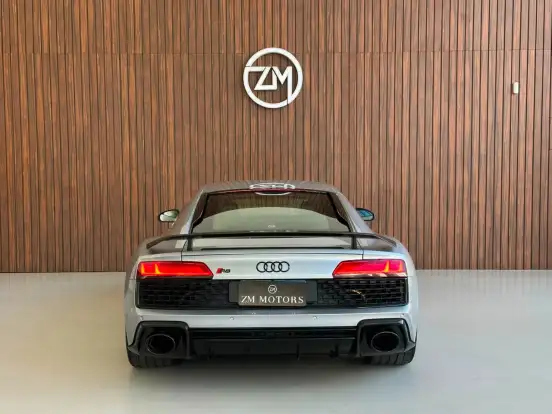 AUDI-R8-2021