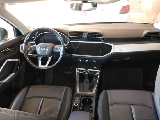 AUDI-Q3-2020