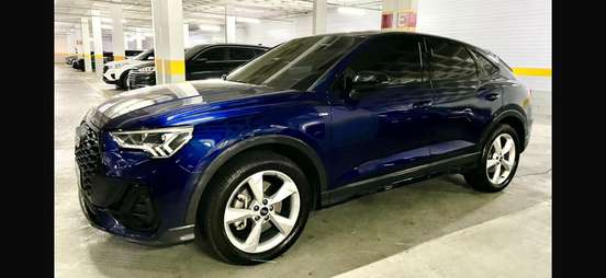 AUDI-Q3-2022