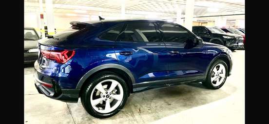 AUDI-Q3-2022