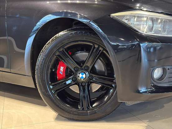 BMW-320i-2014
