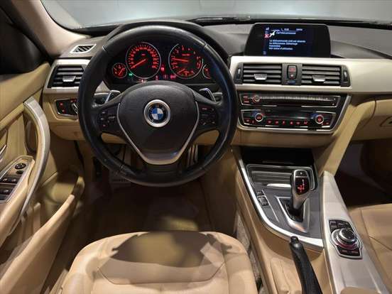 BMW-320i-2014