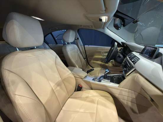 BMW-320i-2014