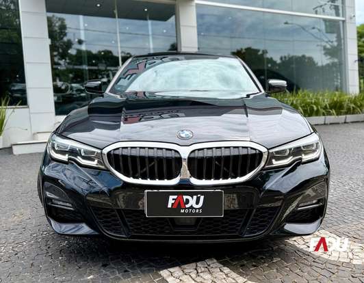 BMW-320i-2021