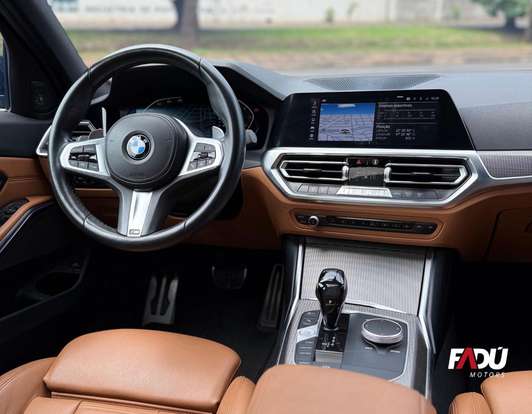 BMW-320i-2021