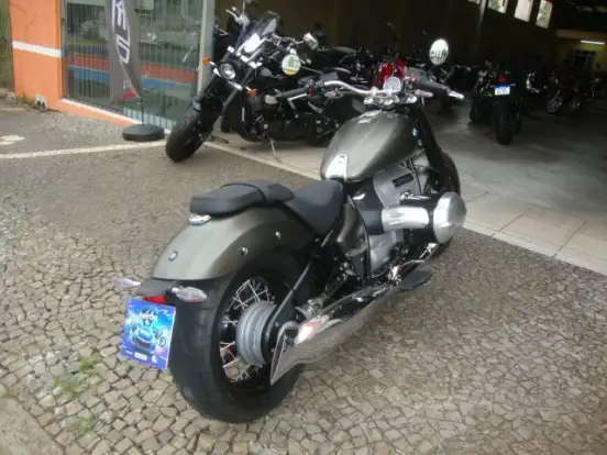 BMW-R 18 BMW-R 18-2023