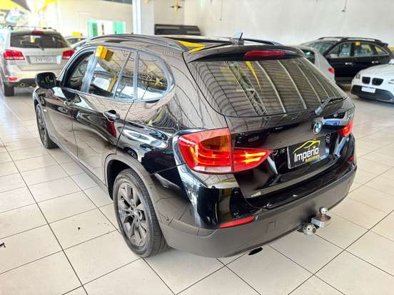 BMW-X1-2.0 18I 4X2 24V GASOLINA 4P AUTOMÁTICO BMW-X1-2010