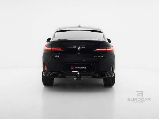 BMW-X4-2022