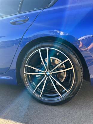 BMW-320i-2022