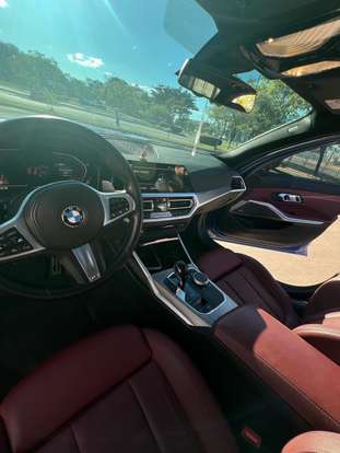 BMW-320i-2022