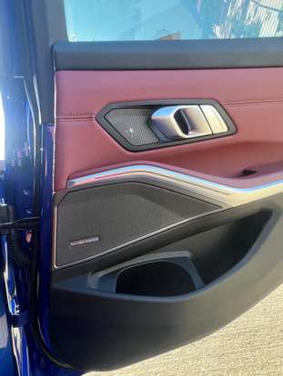 BMW-320i-2022