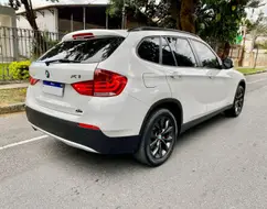 BMW X1 2.0 16V GASOLINA SDRIVE18I 4P AUTOMÁTICO BMW X1 2.0 16V GASOLINA SDRIVE18I 4P AUTOMÁTICO